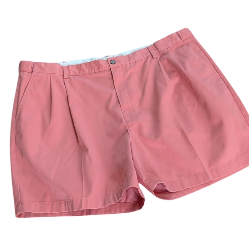 LL Bean,Men's Salmon Color Pleated Shorts. Comfort Waist. Size 46